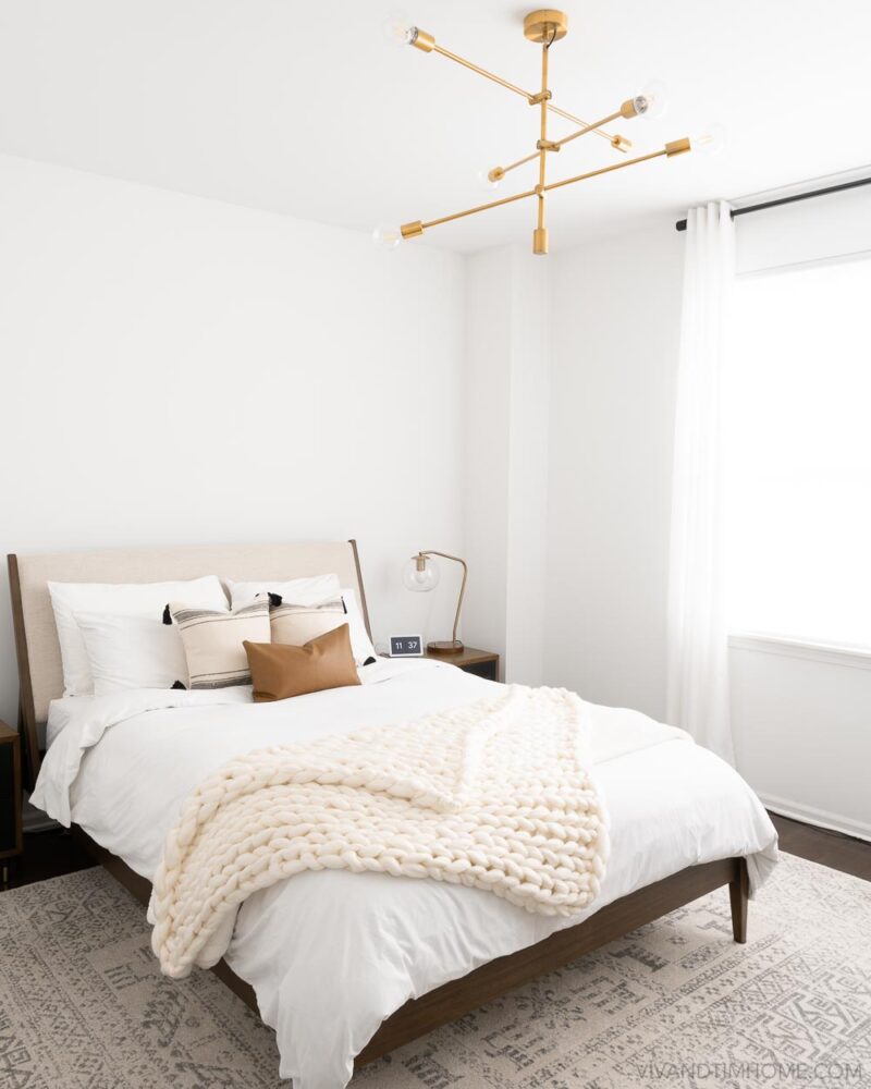 19 Minimalist Bedroom Ideas for a Cozy and Aesthetic Retreat - VIV & TIM